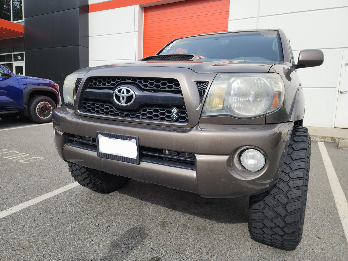 Universal Logo Grill Emblem