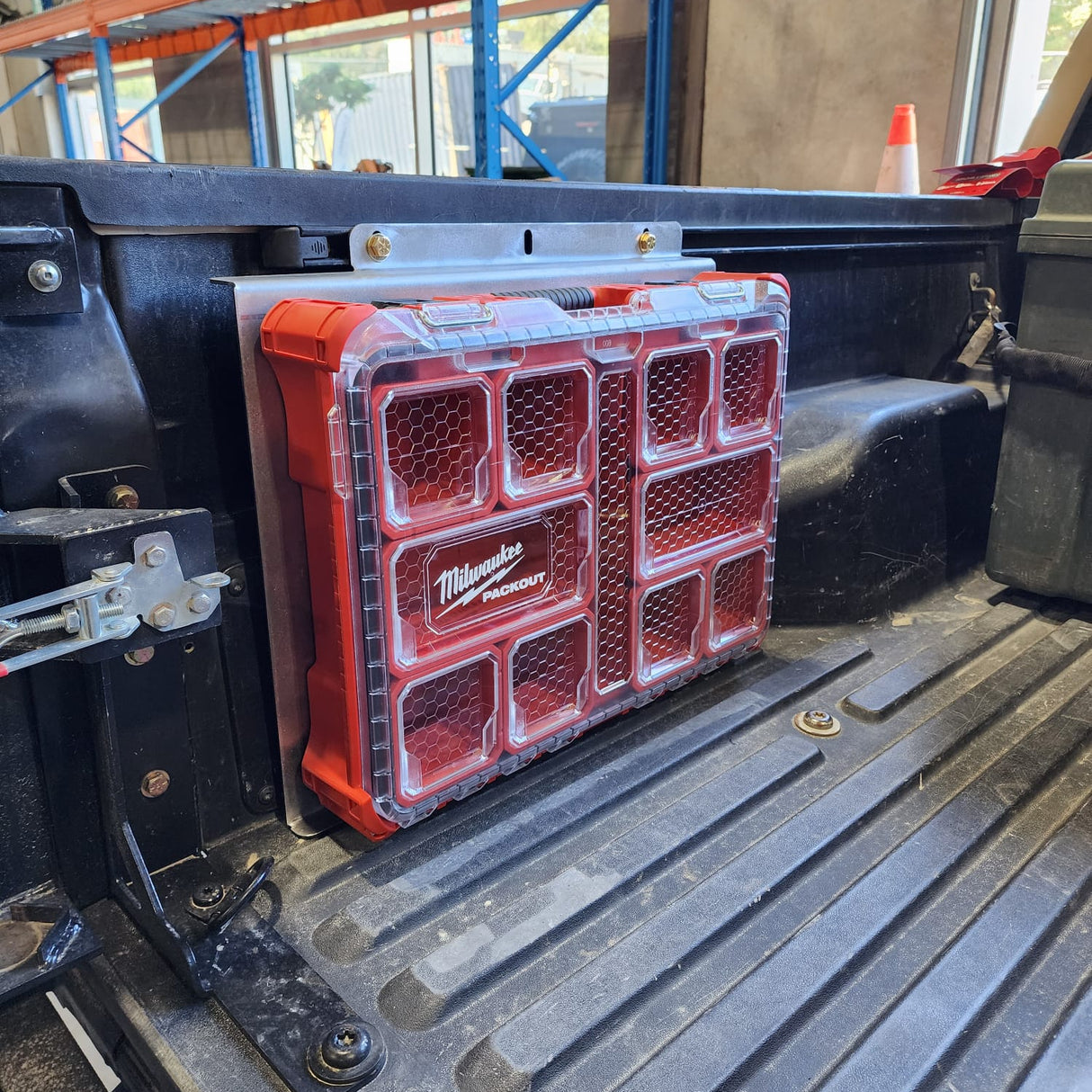 Milwaukee PackOut Mount - 2005-23 Toyota Tacoma Bed