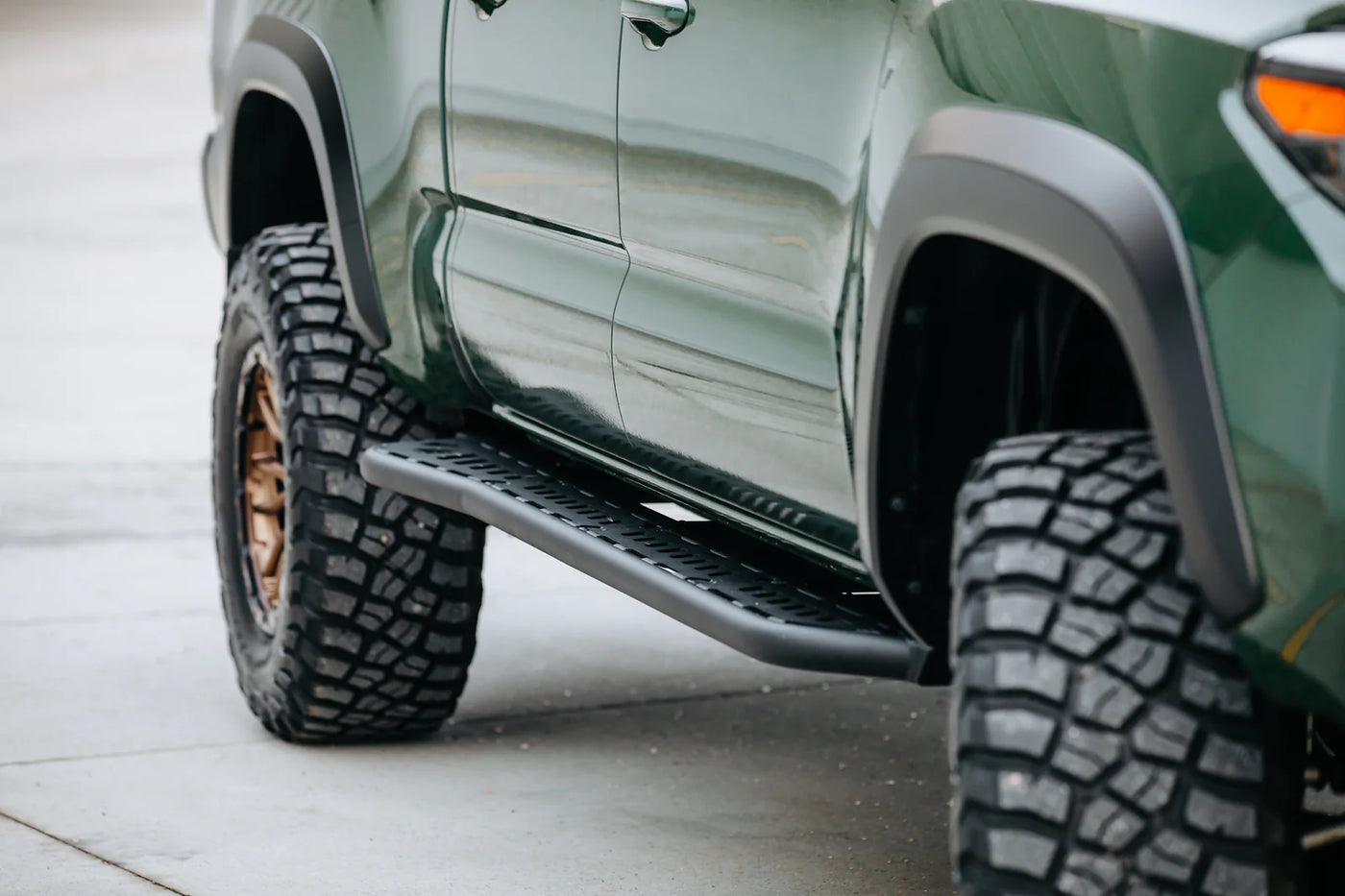 Greenlane 3rd Gen Tacoma Aluminum Sliders with Rear Kick Out