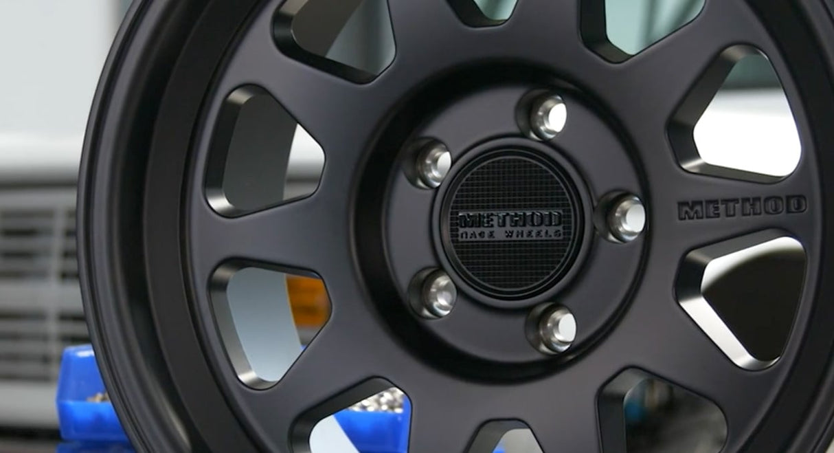 Method Race Wheels | 316 Standard Series - 18s - 18x9 | 6x5.5 | 18/5.75